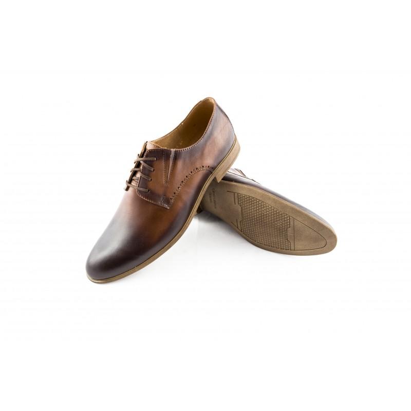 Stylowe buty do szerokich spodni