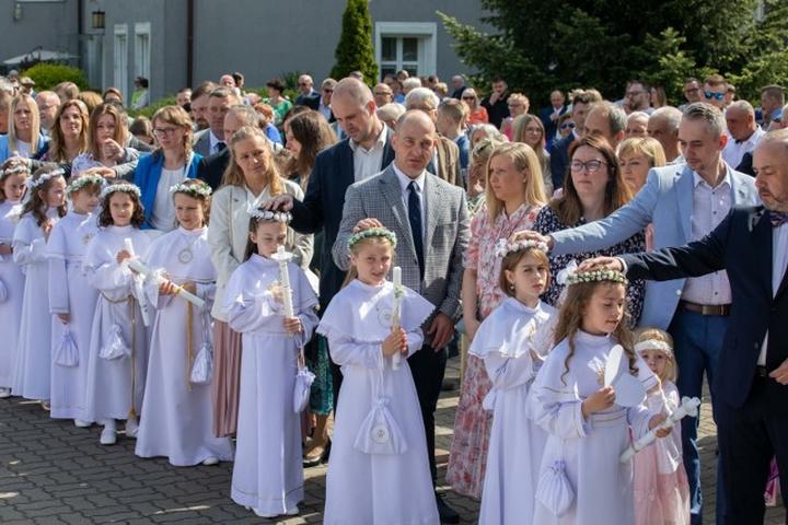 Strój na komunię dla mężczyzn
