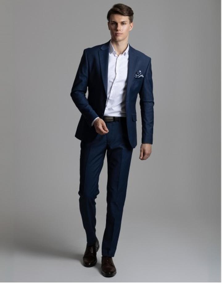 Kolory garniturów 2025