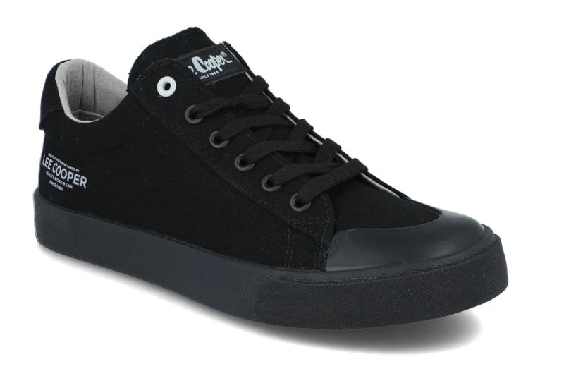 Męskie trampki: jak wpisać je w kanon męskiej elegancji?