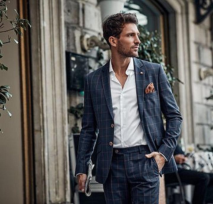 Stylowe inspiracje: odkryj trendy w modzie męskiej na jesień-zimę 2025