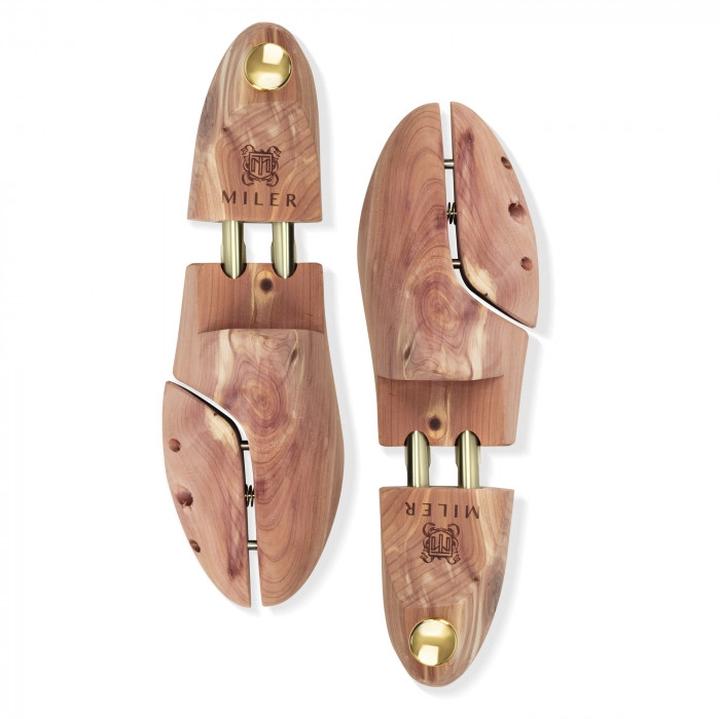 Cedrowe prawidła do butów – dlaczego warto je mieć w swojej kolekcji?