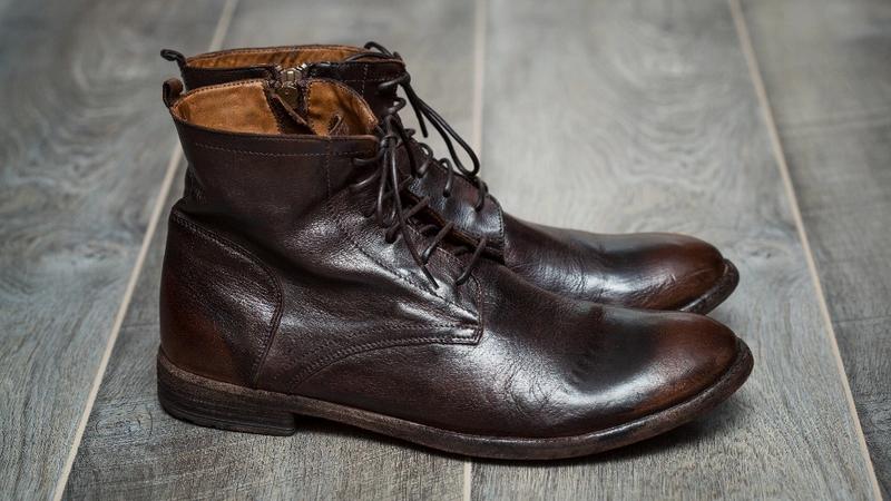 Jak wybrać idealne zimowe buty do garnituru na każdą okazję?