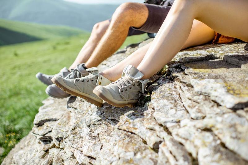 Lato w modzie: jak łączyć różne modele butów na gorące dni