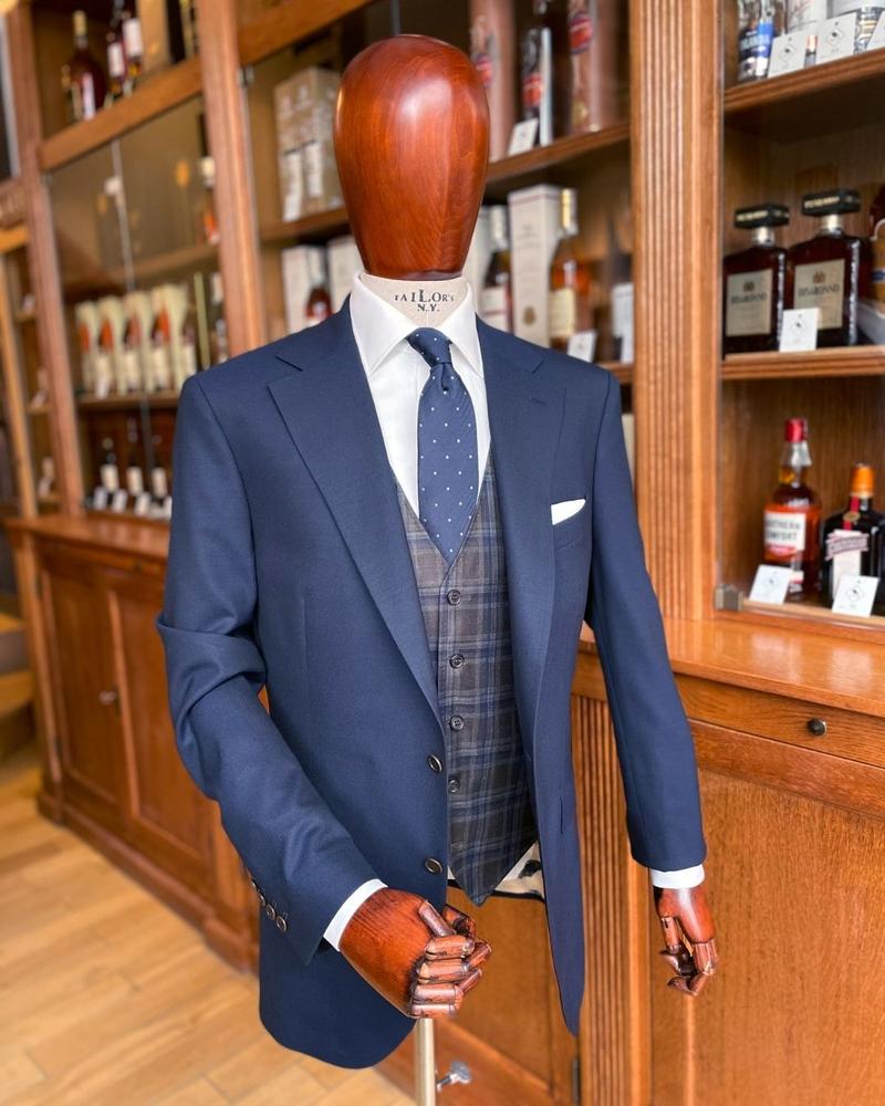 Granatowy garnitur i kamizelka